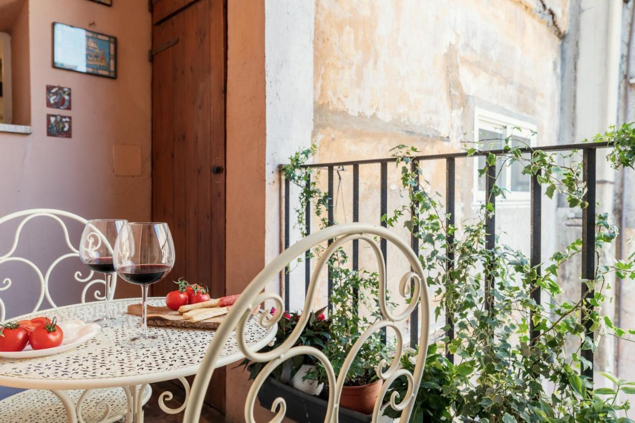 Domus Quiritum Charming, Appartamento D'Epoca A Campo De' Fiori Rome Buitenkant foto