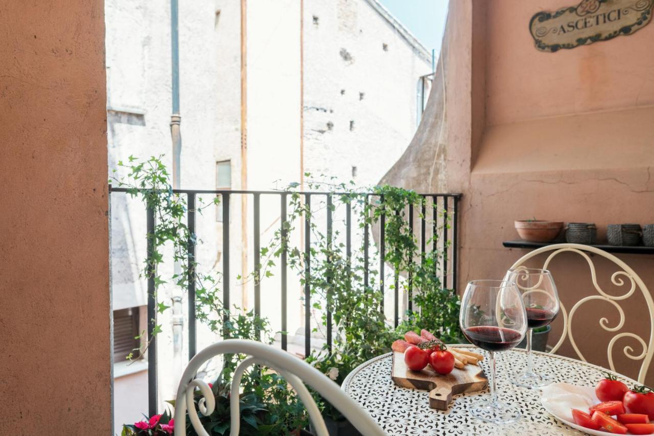 Domus Quiritum Charming, Appartamento D'Epoca A Campo De' Fiori Rome Buitenkant foto